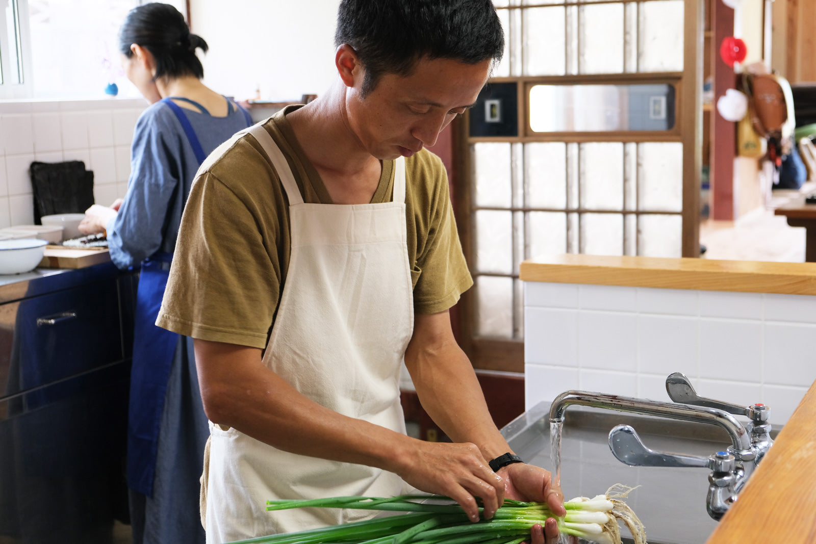 ORGANIC COTTON & UNISEX DESIGN 割ッ烹レ エプロン（KAPPORE APRON